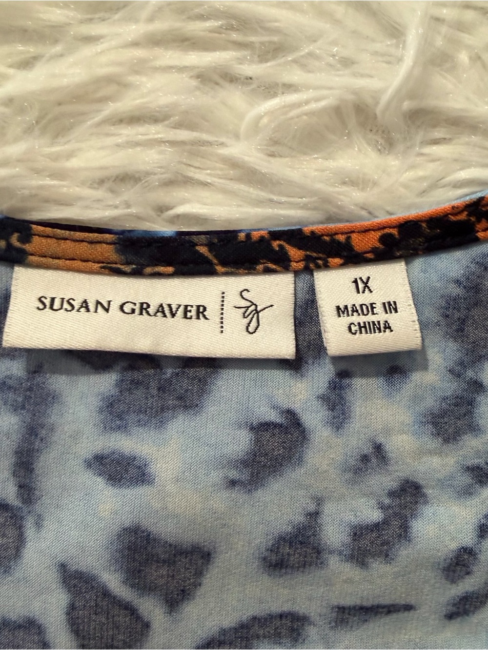 Susan Graver Womens 1X Liquid Knit Top Animal Print 3/4 Sleeve Blue Orange - Picture 3 of 8